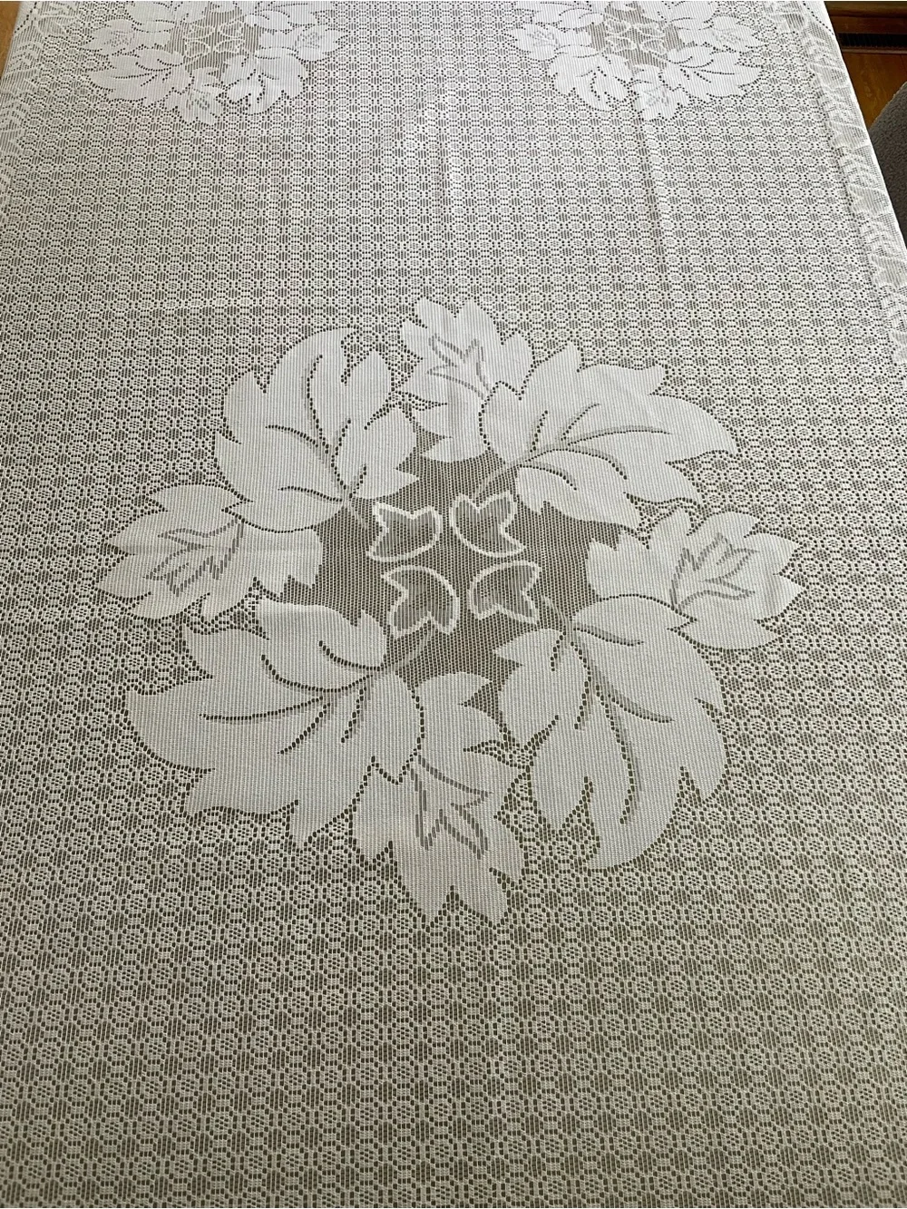 Vintage Leaf and Flower Lace Tablecloth